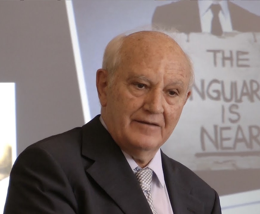 Adolfo-castilla Adolfo Castilla es el creador y principal escritor de Economia y Futuro